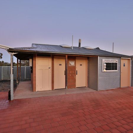 Mungo Shearers' Quarters Villa Bagian luar foto