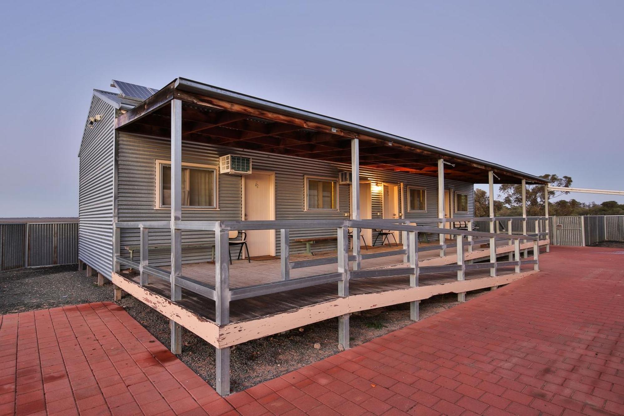 Mungo Shearers' Quarters Villa Bagian luar foto