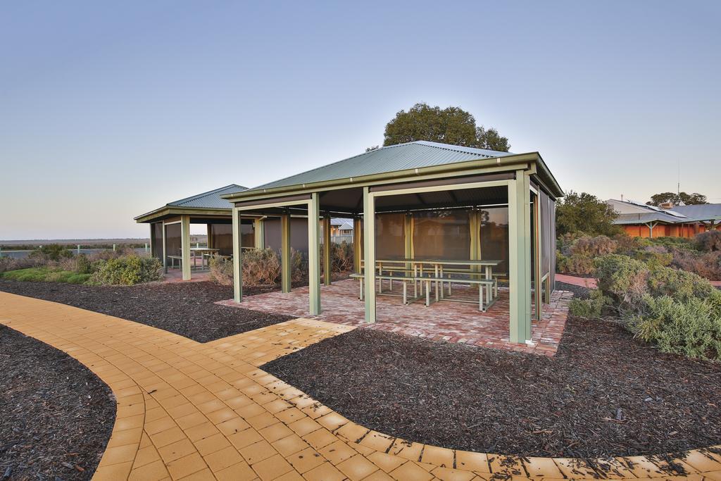Mungo Shearers' Quarters Villa Bagian luar foto