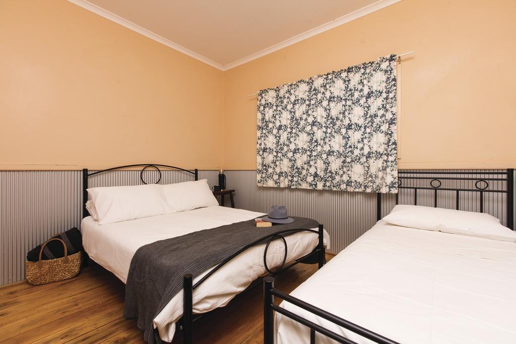Mungo Shearers' Quarters Villa Bagian luar foto