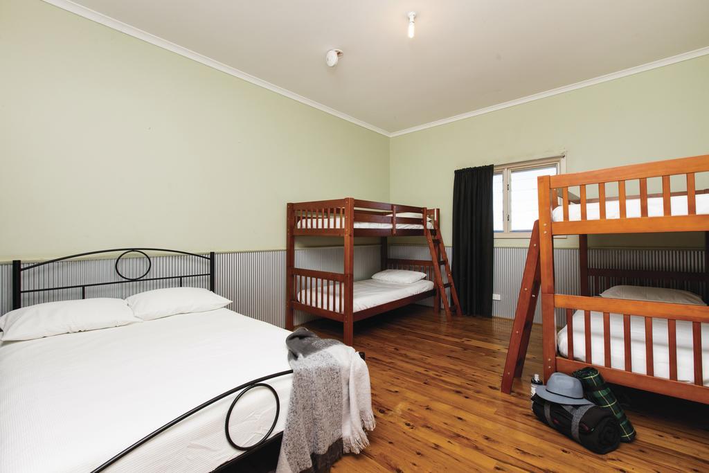 Mungo Shearers' Quarters Villa Bagian luar foto