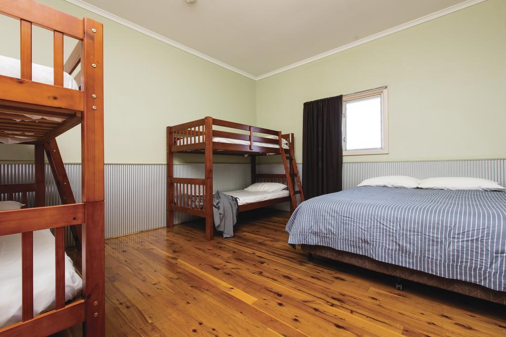 Mungo Shearers' Quarters Villa Bagian luar foto
